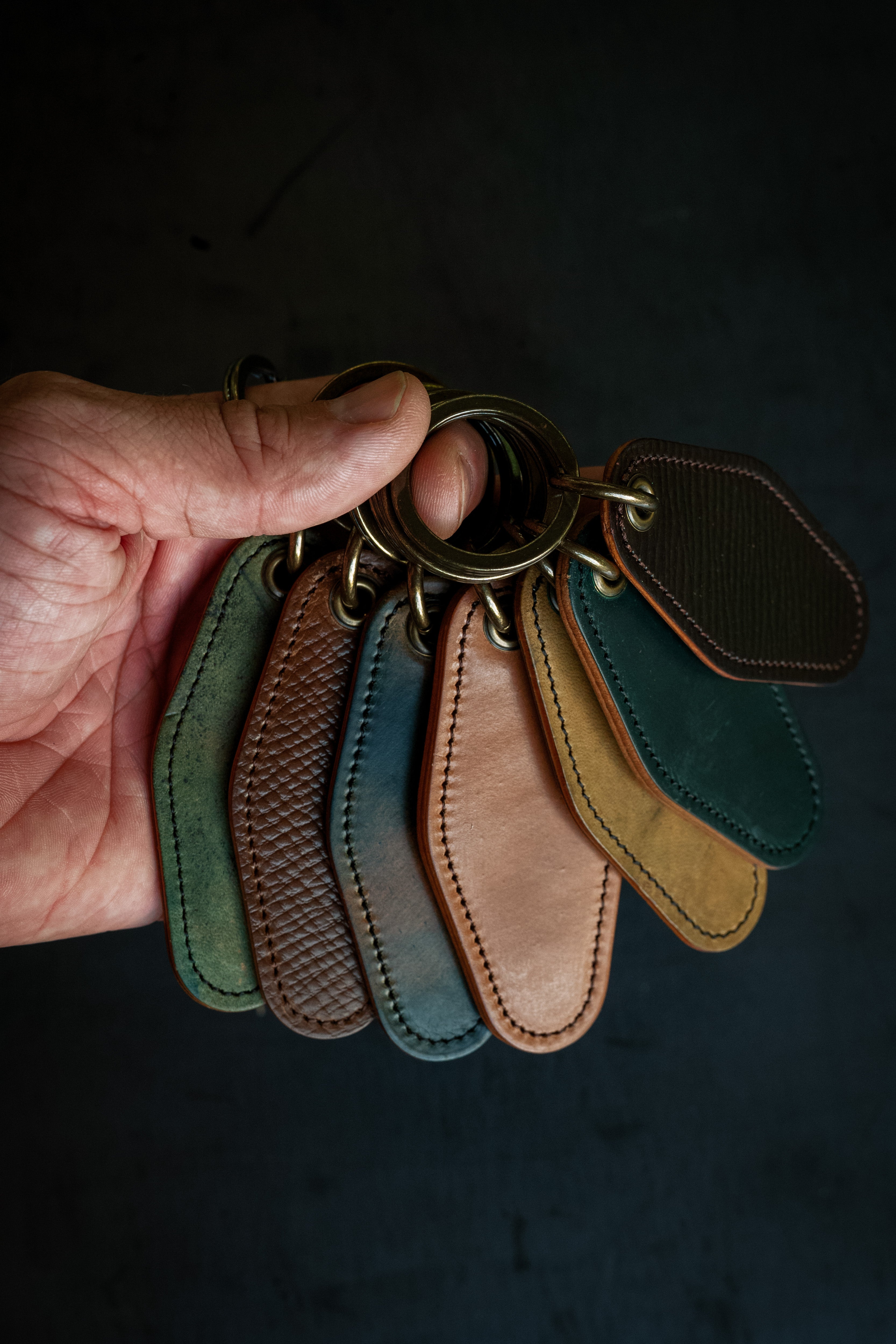 Motel Key Ring - Reverse Black Horween Shell Cordovan